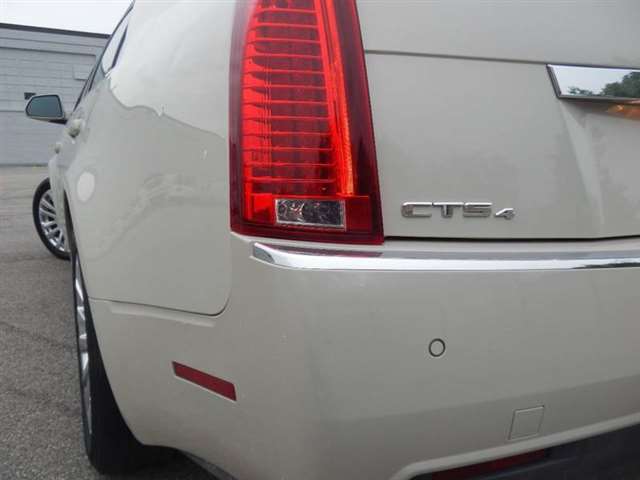 2010 Cadillac CTS AWD 3.6L V6 Premium 4dr Sedan